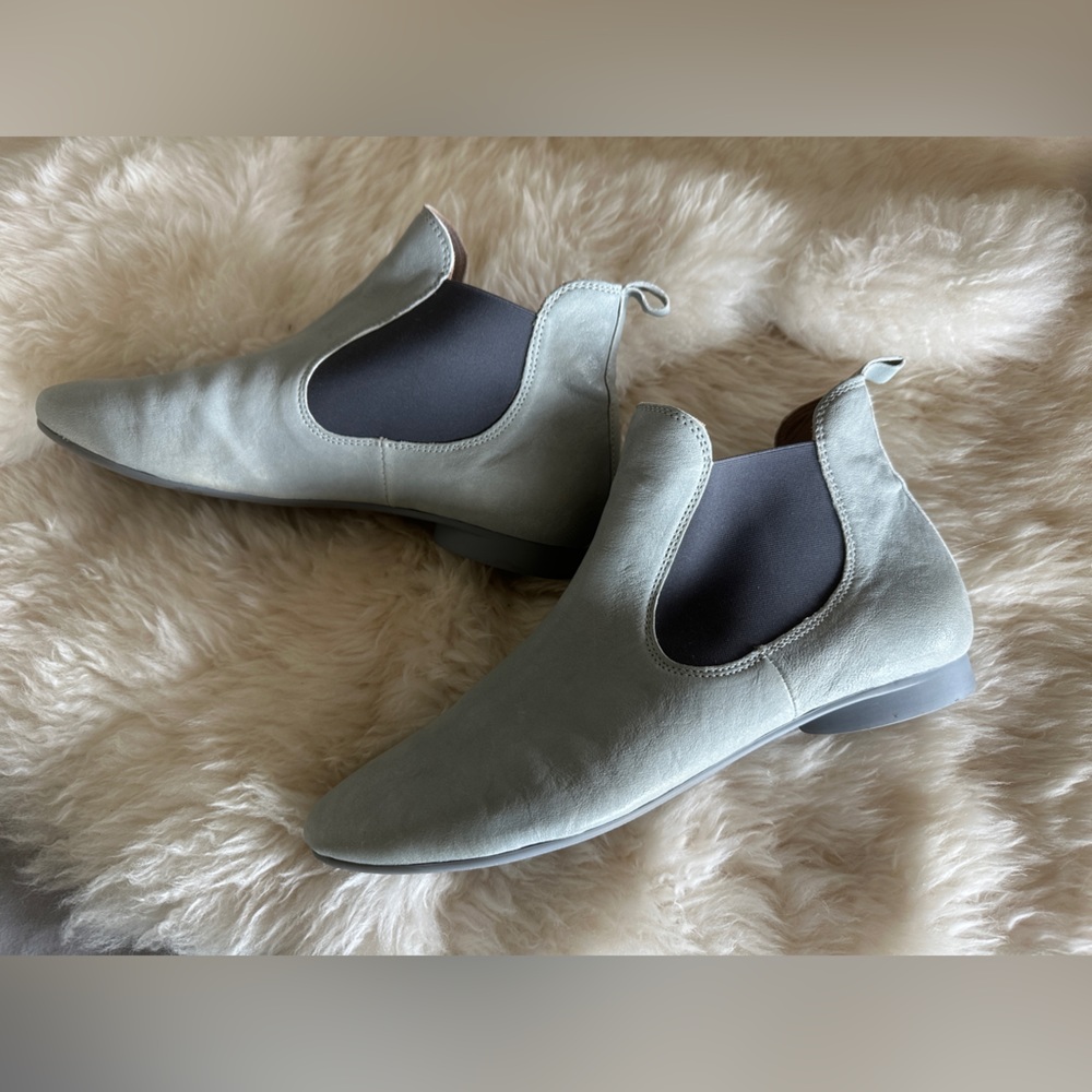 Think! “Guad” Leather Chelsea Boots Size 41/10 Women light blue/grey, worn once
